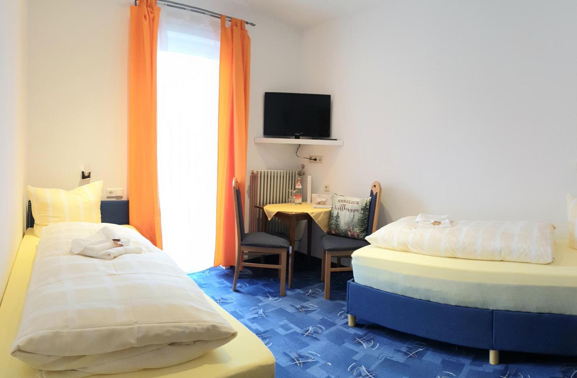 Garni Hotel Adler Post بيرسبرون المظهر الخارجي الصورة