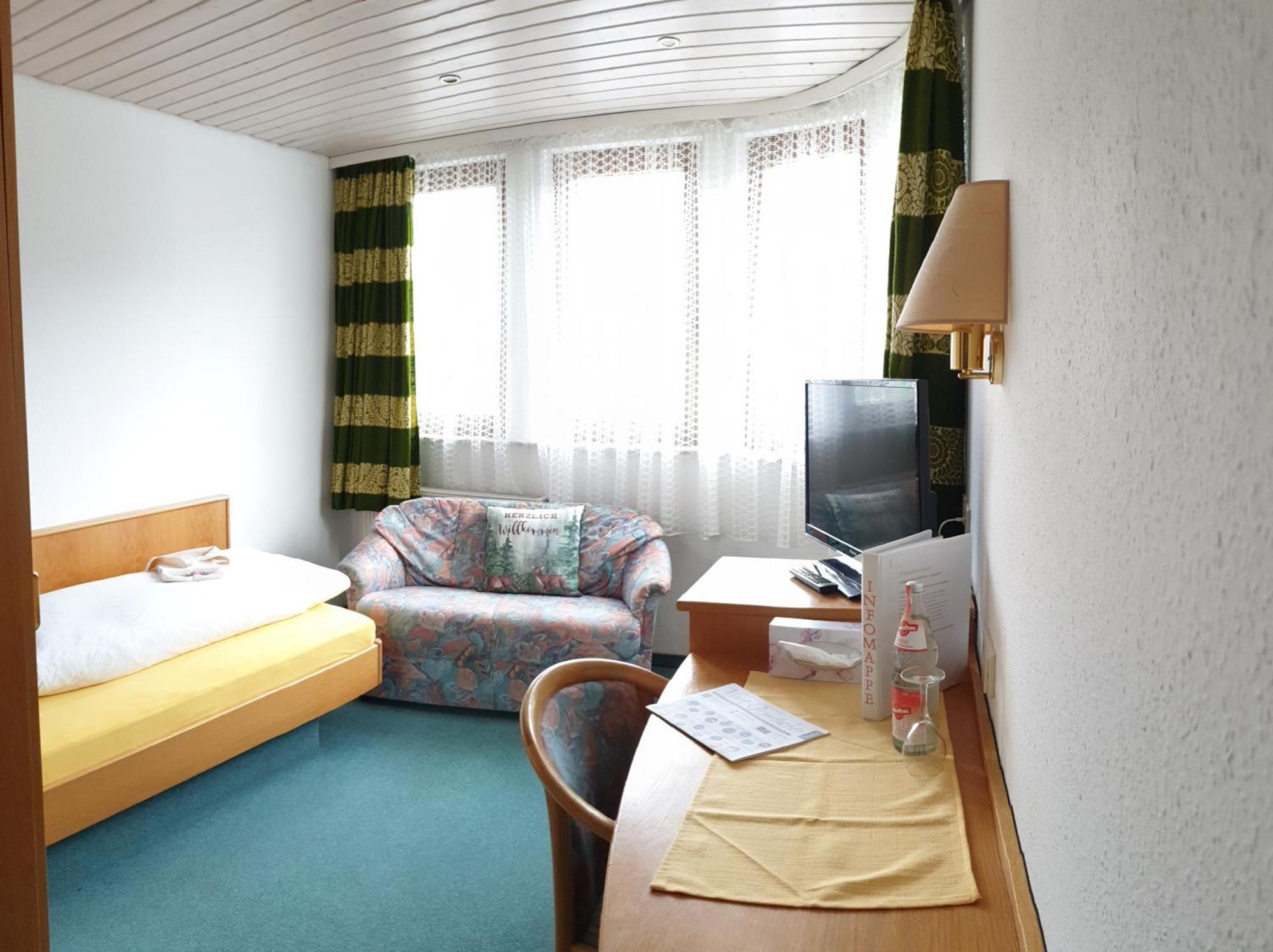 Garni Hotel Adler Post بيرسبرون المظهر الخارجي الصورة