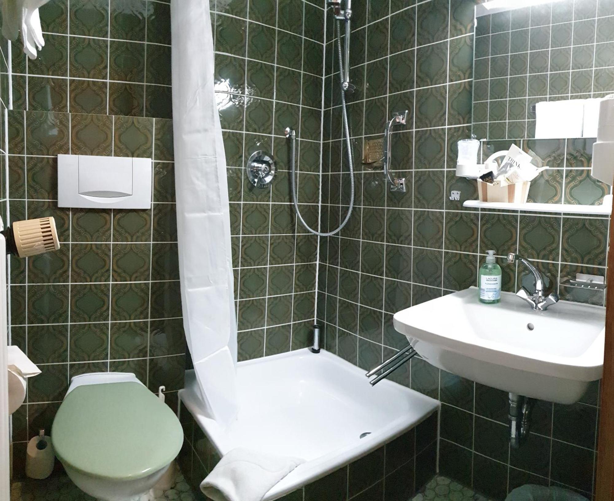 Garni Hotel Adler Post بيرسبرون الغرفة الصورة