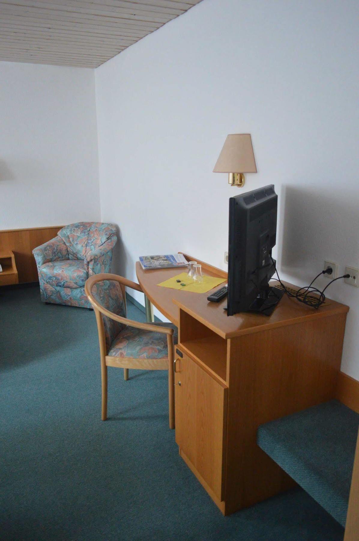 Garni Hotel Adler Post بيرسبرون المظهر الخارجي الصورة